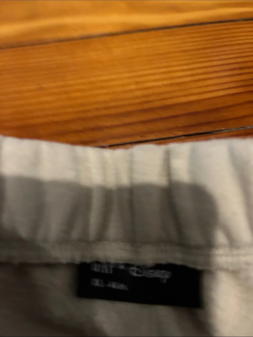 GAP Kids Minnie 3-ie e Metallic Logo Sweatshirt, Tee, & Joggers - Cream